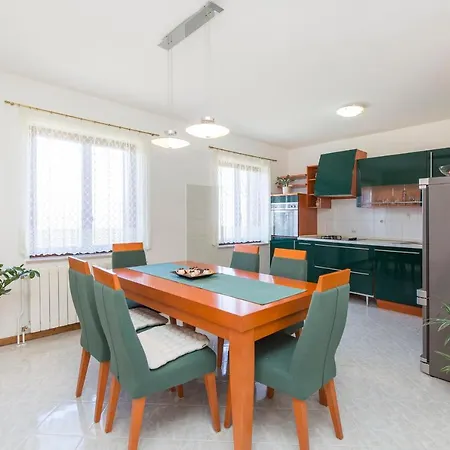 Apartment Tia Labin (Istria)