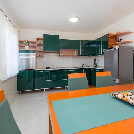 Tia * Labin (Istria)