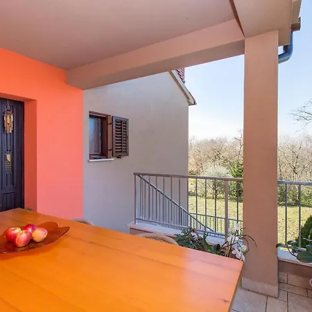Tia Apartman